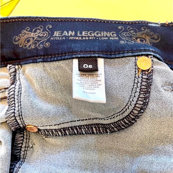 🍀 Express Jean Legging 🍀 - Picture 4 of 7